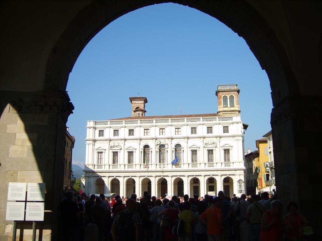 Il Teatro Bérgamo Exterior foto